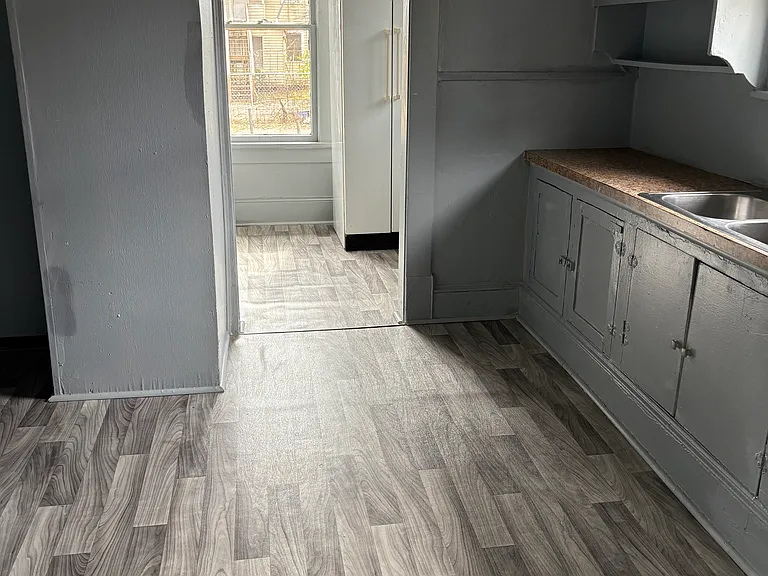 539 Kirby Pl — Photo 7