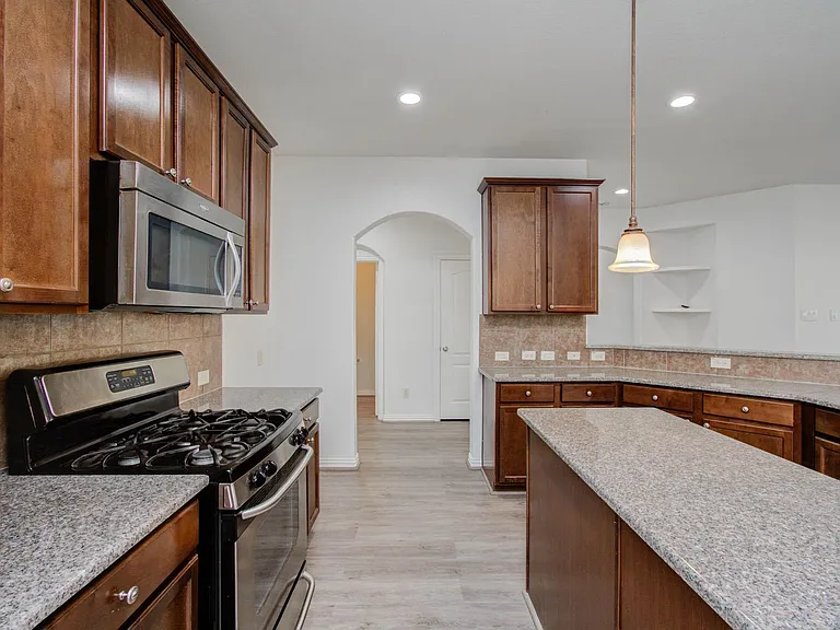 22314 Mosshall Ct — Photo 16