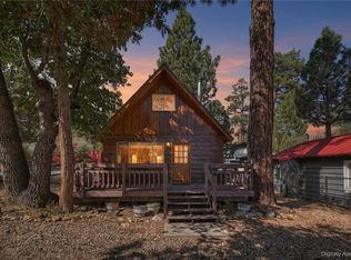698 Highland Ln, Sugarloaf, CA 92386