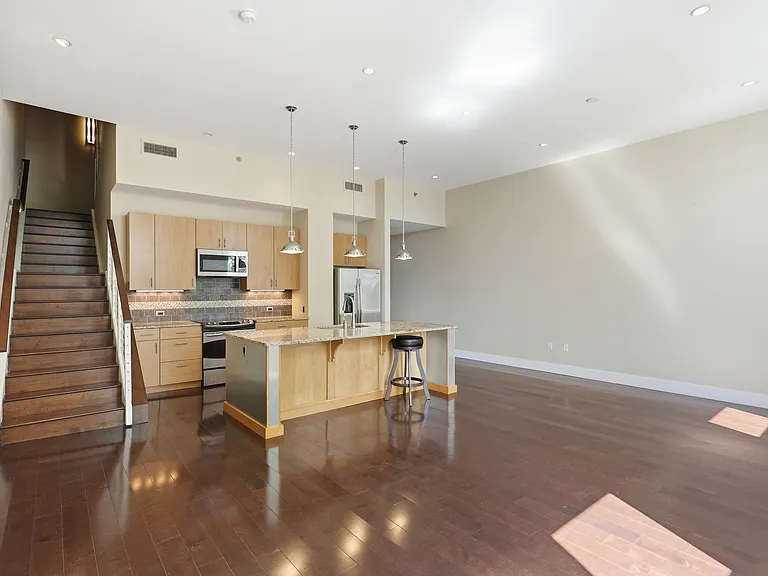 509 Bogart Pl #203 — Photo 4