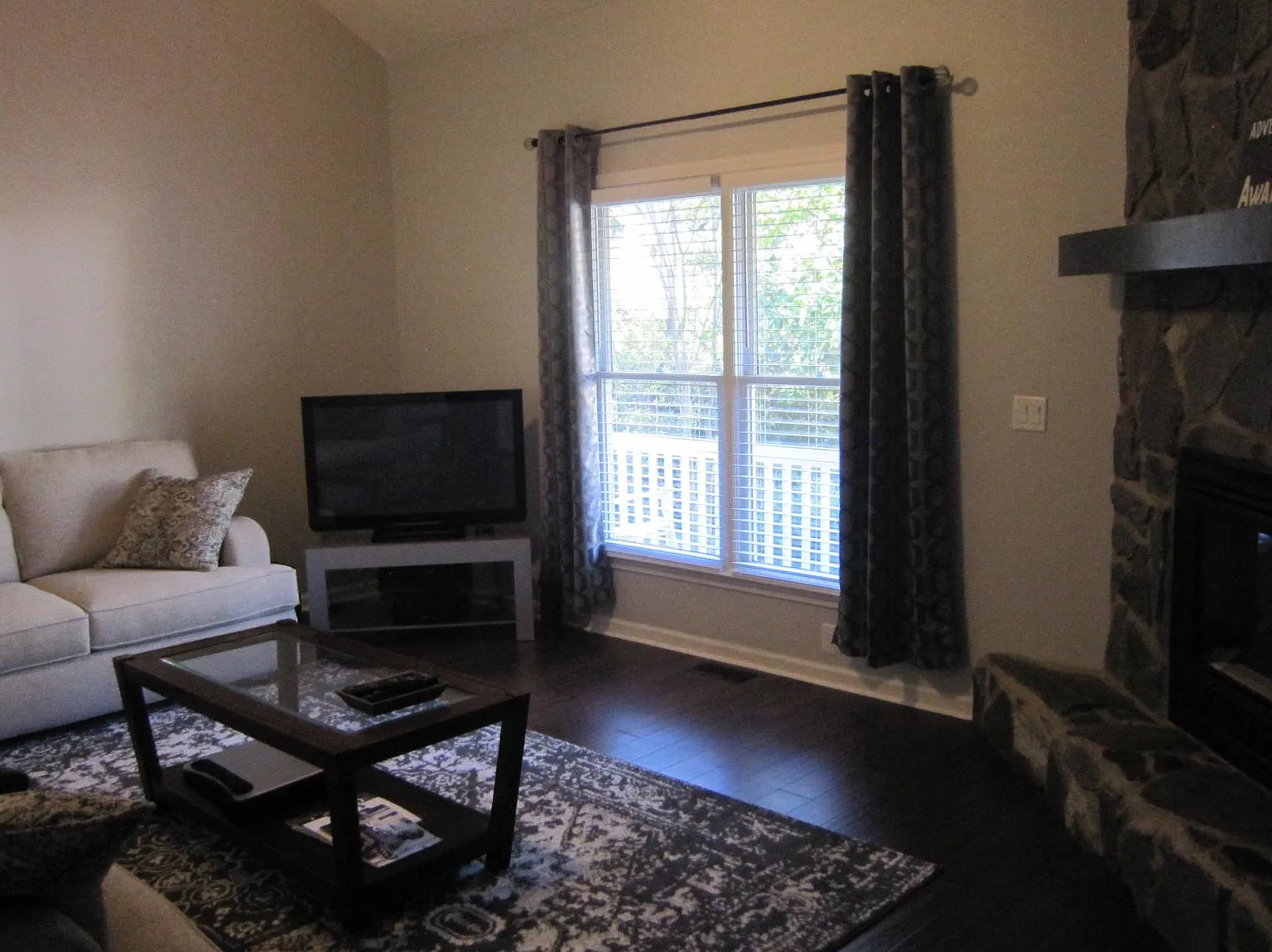 3 bed, 1633 sqft, $2,495 — Photo 4