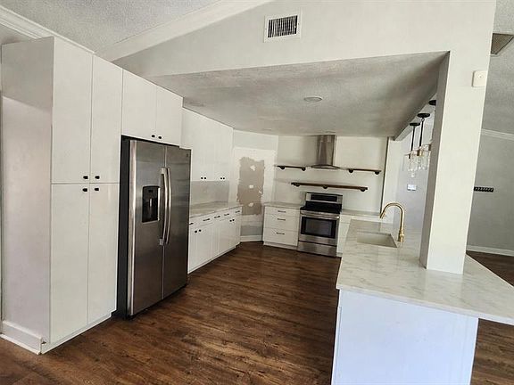 4th image of 1076 Sweet Tree Ct