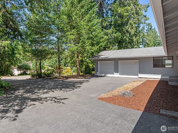 3rd image of 3544 NE Quinault Drive