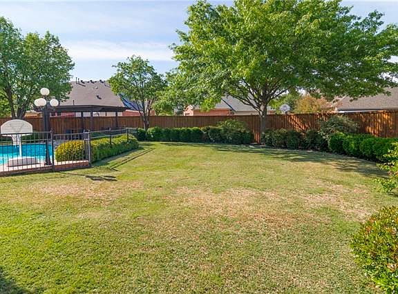4th image of 7401 Gurney Dr