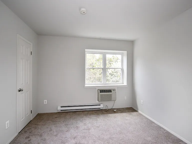 Zen Long Island at Amityville 55+ Community — Photo 5