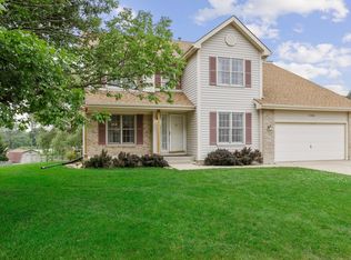 1306 Manchester Ct, Crystal Lake, IL 60014