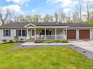 3760 N Creek Rd, Palmyra, NY 14522