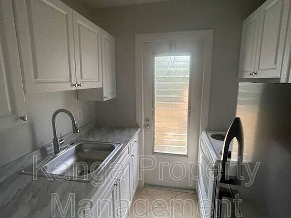5th image of 5400 N Flagler Dr APT C11