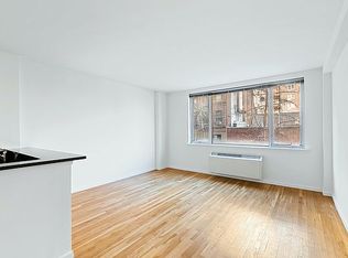 160 W 22nd St APT 201, New York, NY 10011