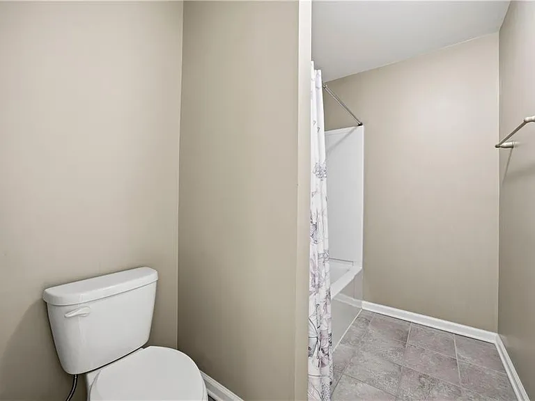 2002 Blossom Hill Dr — Photo 27
