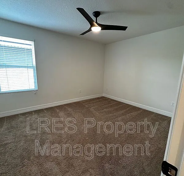 9220 Sea Pine Ave — Photo 32