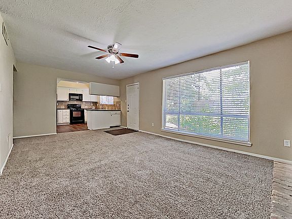 5th image of 16506 Blackhawk Blvd