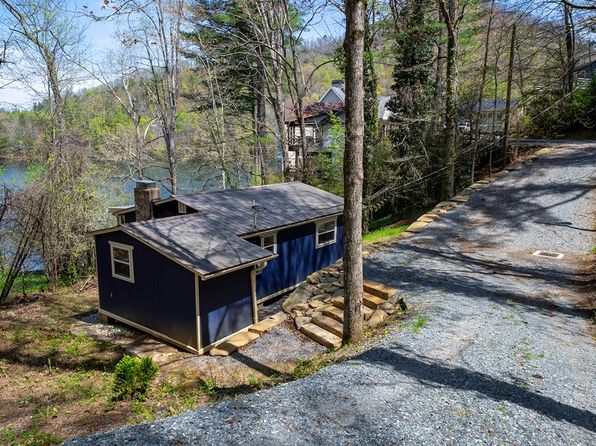 380 Thunderbird Trl, Robbinsville, NC 28771