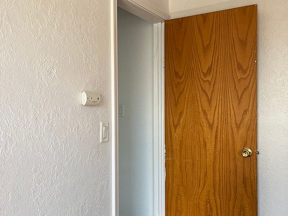 4th image of 305 2nd St