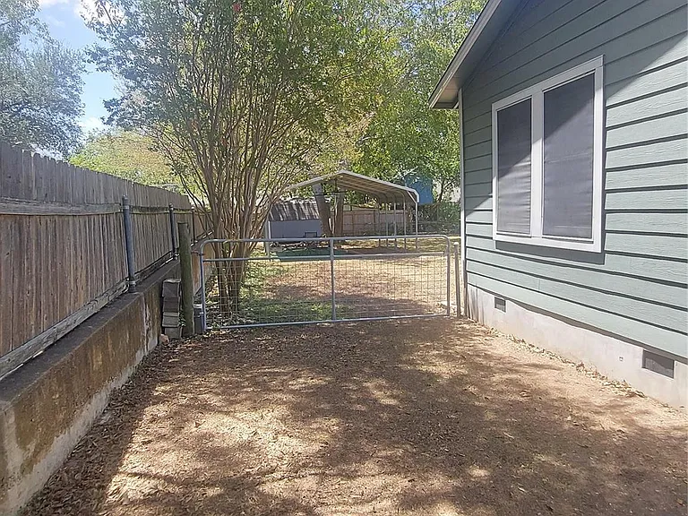 1411 Ruth Ave — Photo 6
