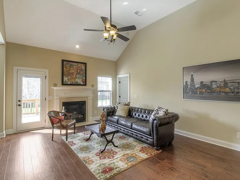 7913 Kirkfield Dr — Photo 7