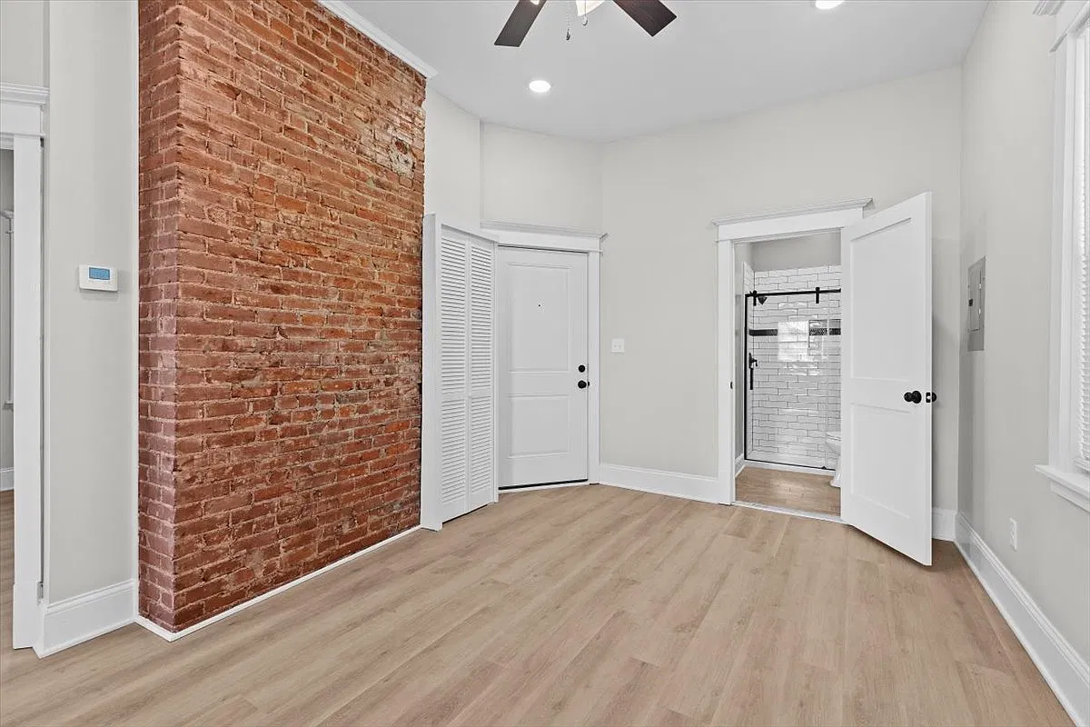1343 S Preston St — Photo 2