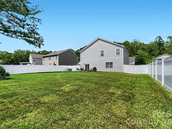 2nd image of 226 Autumn Sage Dr