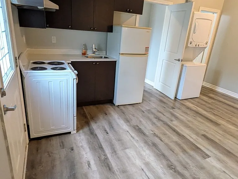 44 Main St N #6 — Photo 8