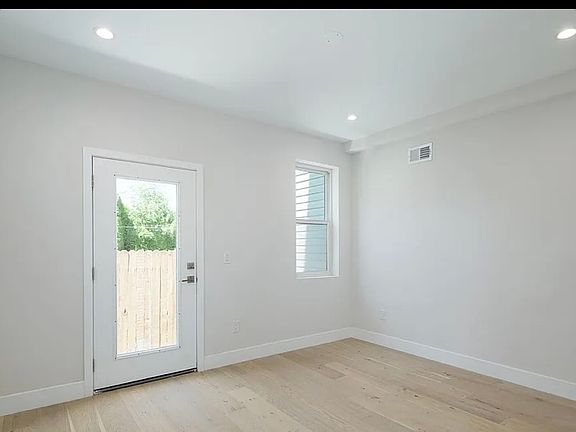 4th image of 1620 Germantown Ave #A