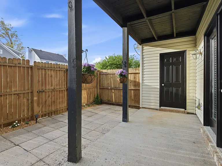 2717 Kennedy Ct — Photo 28