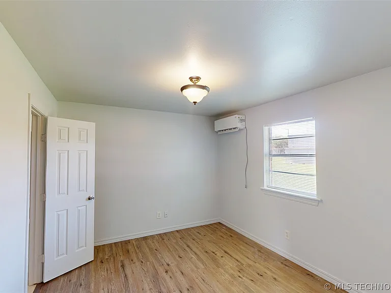 13858 S 292nd East Ave #C — Photo 8