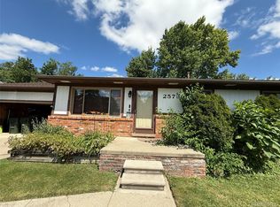 2579 Dearborn Ave, Rochester Hills, MI 48309