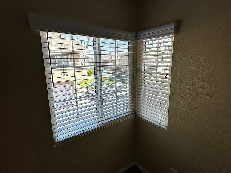 1465 E Lexington Ave #17D — Photo 29