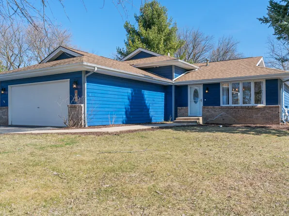 403 Atlantic Dr NE, Poplar Grove, IL 61065