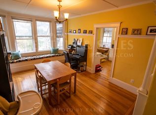100X2 Chestnut Ave #2, Jamaica Plain, MA 02130