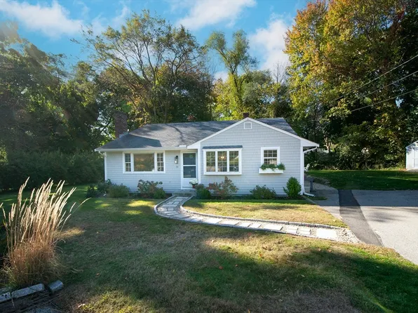 16 Locust Rd, Cohasset, MA 02025