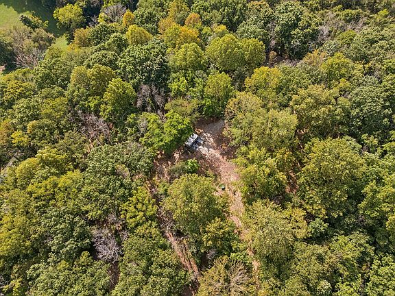 2nd image of 3895 Johnson Hollow Rd