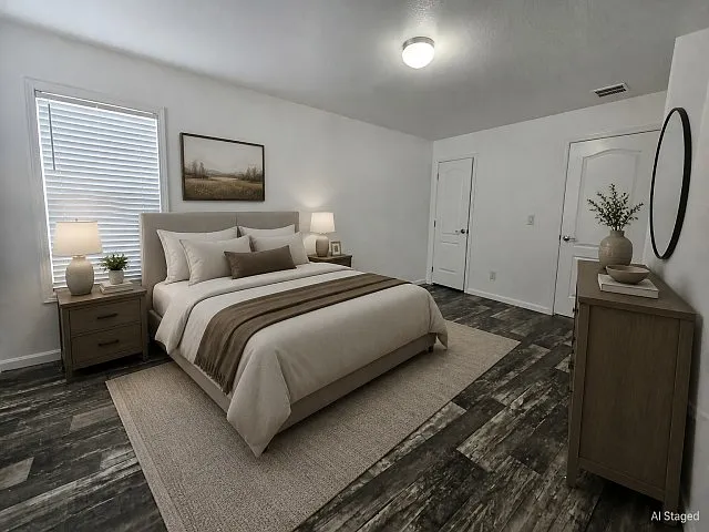 3 bed, 2.0 bath, 1120 sqft, $1,930 — Photo 3