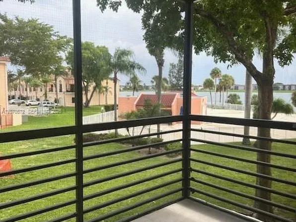 20840 San Simeon Way APT 204, Miami, FL 33179
