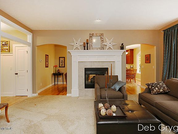 4th image of 6230 Summer Berry Ct SE