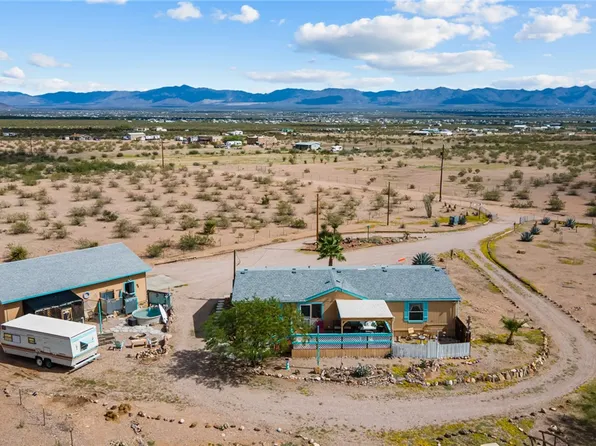 1193 S Dome Rd, Golden Valley, AZ 86413