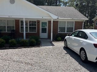 305 Stuart Ave #B, Southport, NC 28461