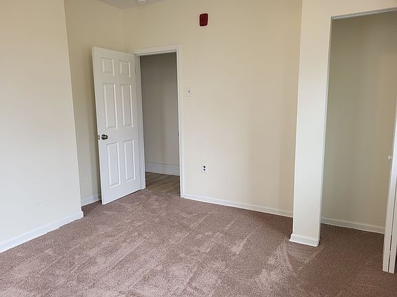 4th image of 225 Park Ave APT 1