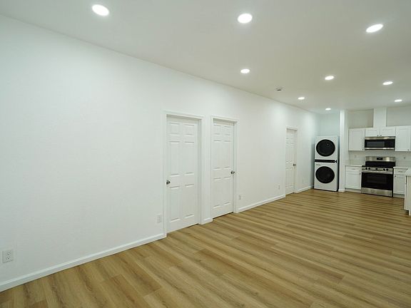4th image of 3627 Harding St