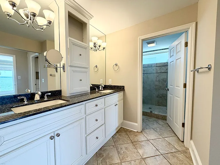 321 Cove View Ct — Photo 23