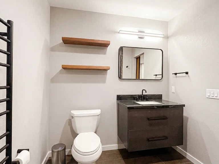 218 N French St — Photo 11