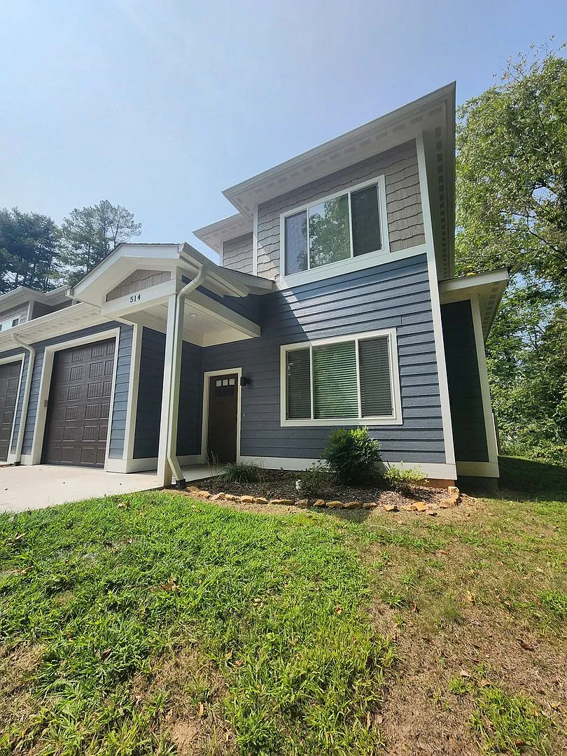 Black Mountain Rental! — Photo 1