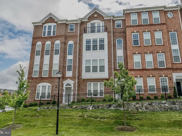 20696 Erskine Ter, Ashburn, VA 20147