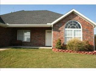 620 Sun Cir, Lowell, AR 72745