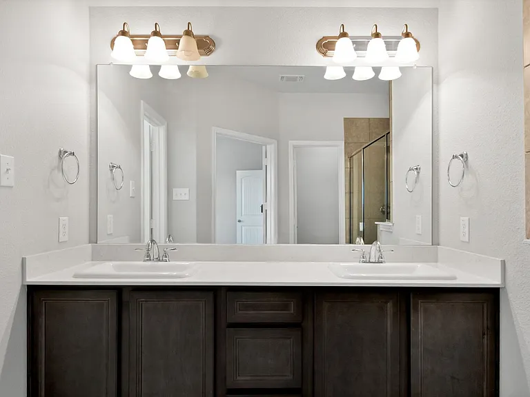 5100 Royal Springs Dr — Photo 13