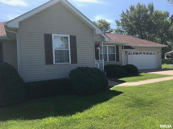 2nd image of 1215 Mockingbird Ln