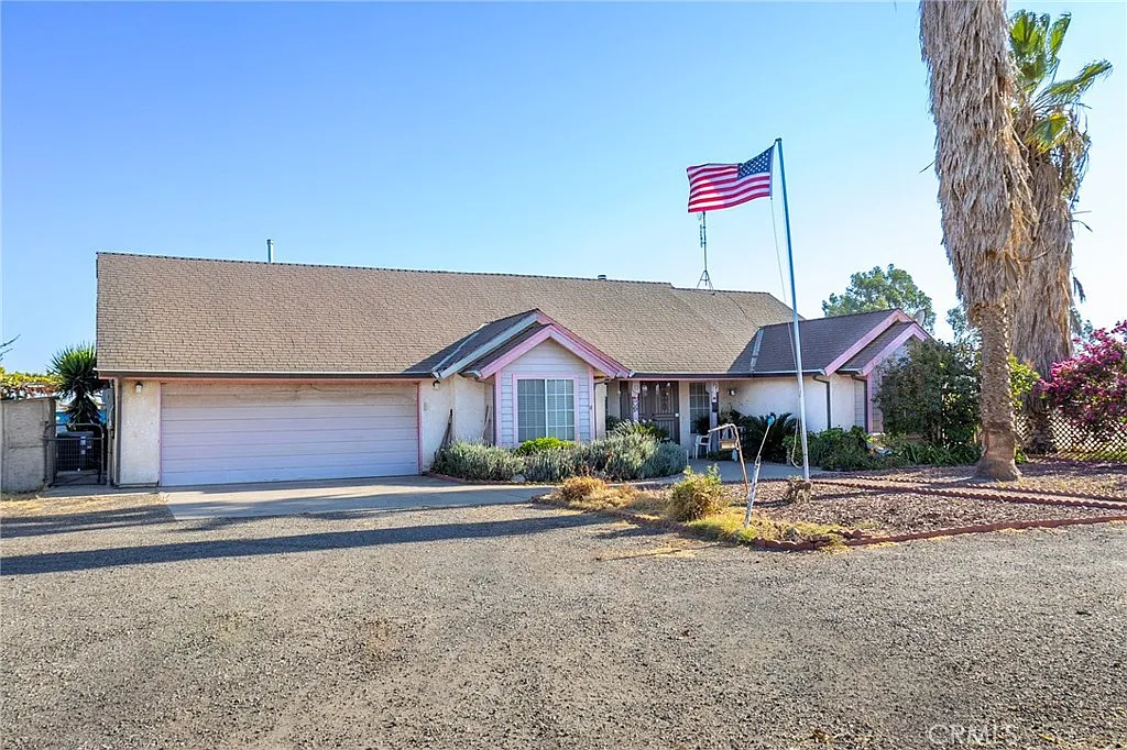 19524 Fairlane Ct photo 1