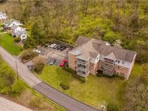 2445 Old Greentree Rd Unit 3C, Carnegie, PA 15106