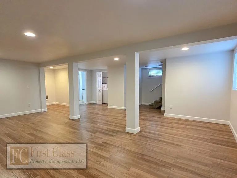 5735 N Montana Ave — Photo 18