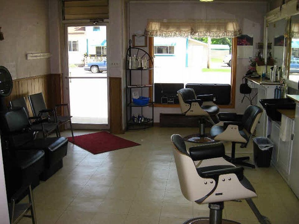 2nd image of 308 S Main St